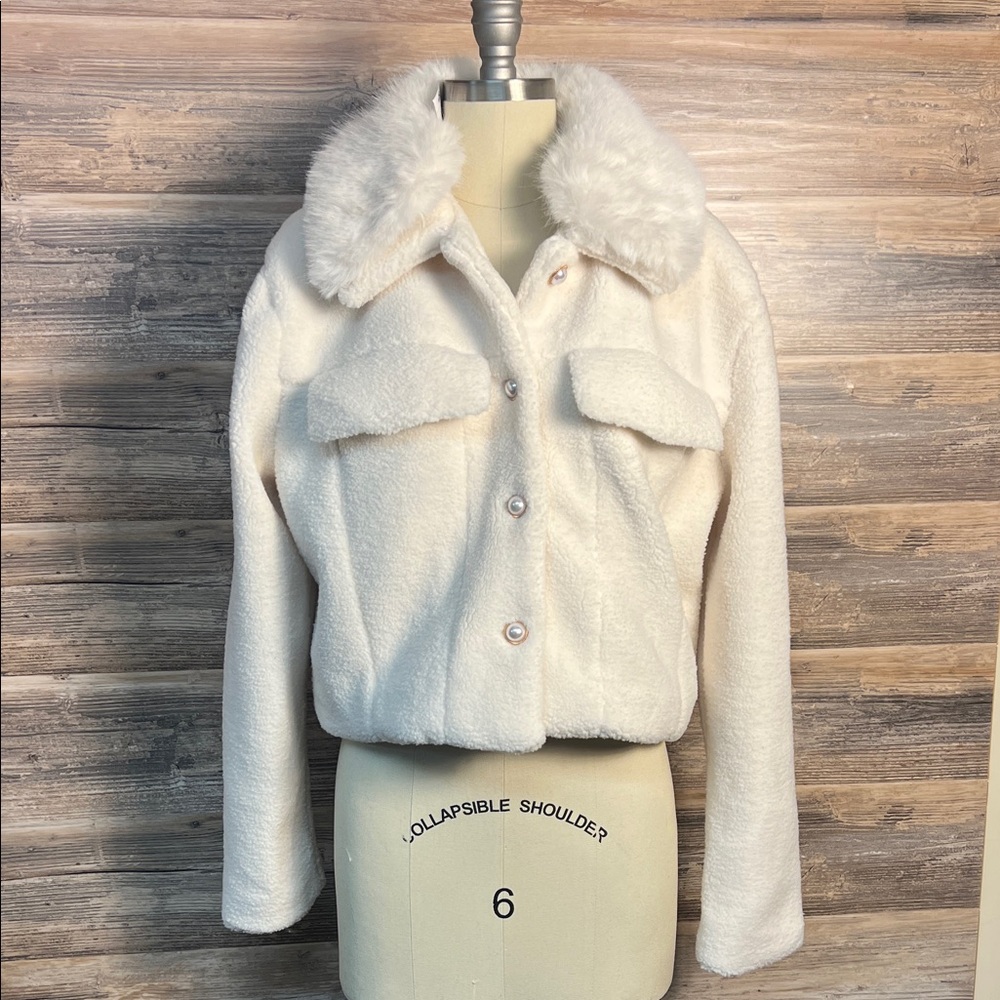 Forever 21 Sherpa Teddy Jacket with Faux Fur Collar NWT